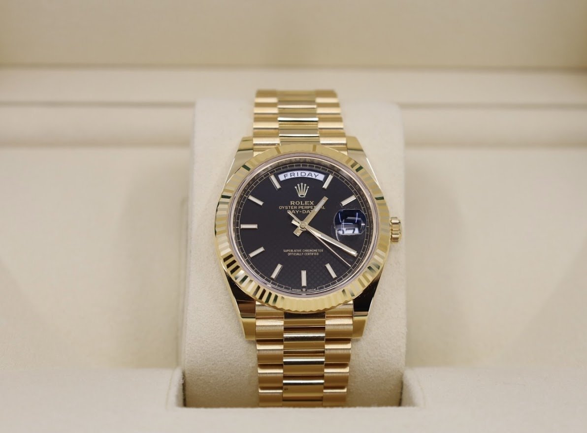 rolex-day-date-40-yellow-gold-black-diagonal-motif-index-dial-fluted-bezel-president-bracelet-228238-231116.jpg Rolex Day-Date 40 Yellow Gold Black Diagonal Motif Index Dial & Fluted Bezel President Bracelet 228238 - - Image 1